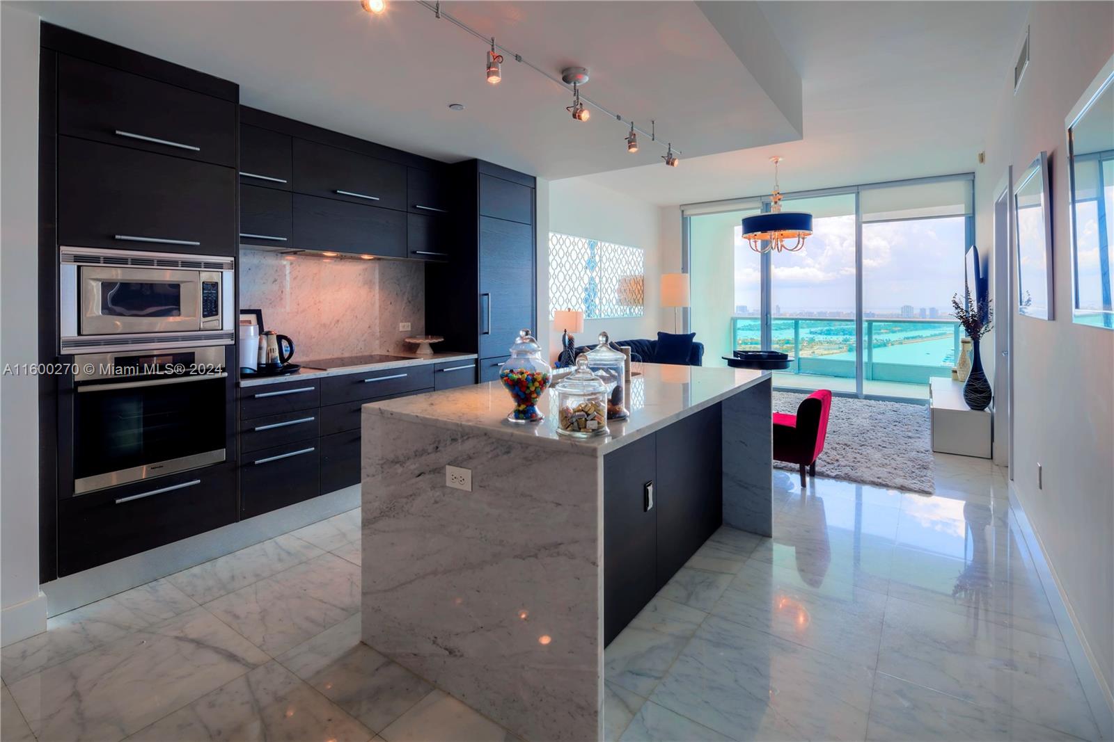 900 BISCAYNE BAY CONDO - Residential Lease