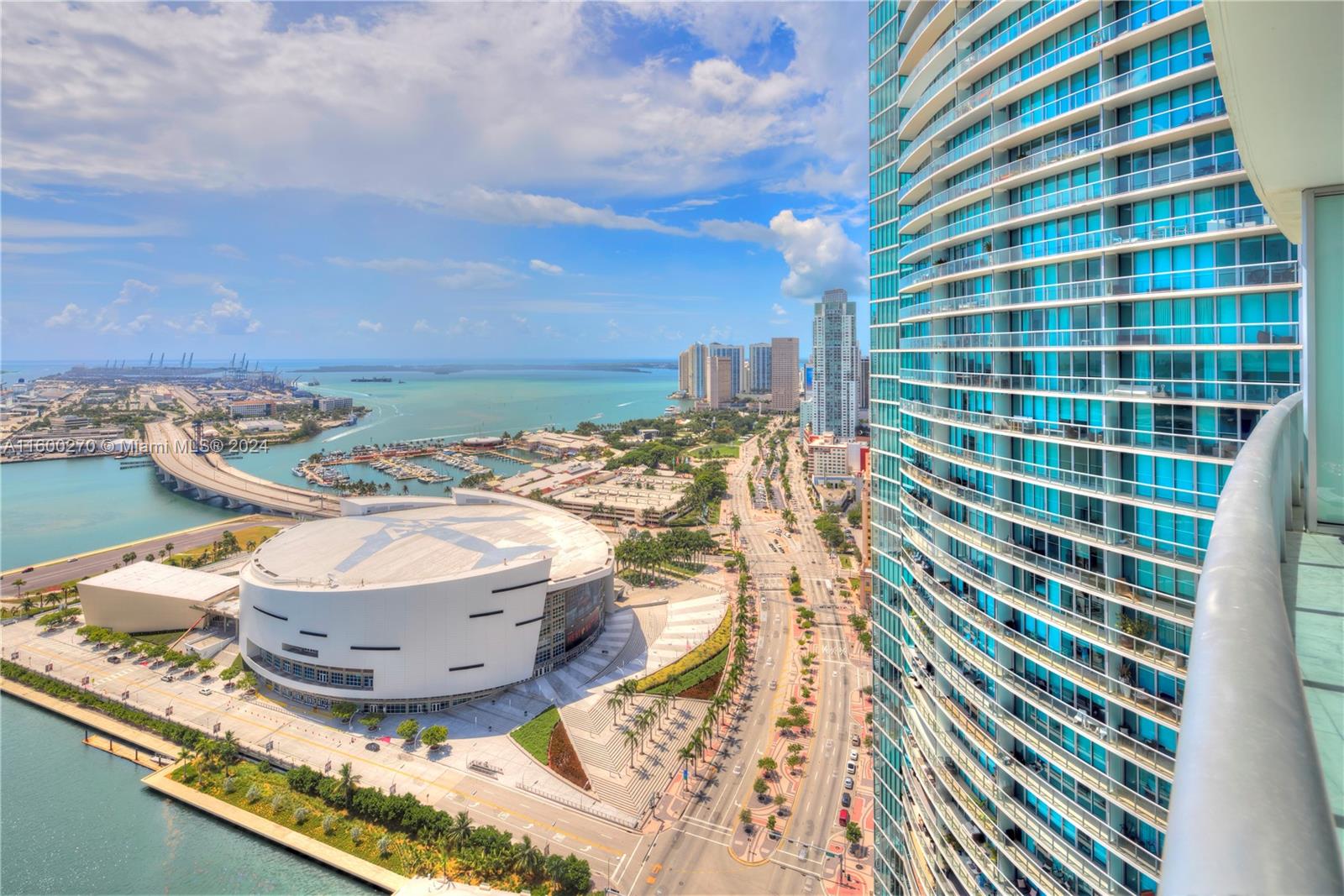 900 BISCAYNE BAY CONDO - Residential Lease