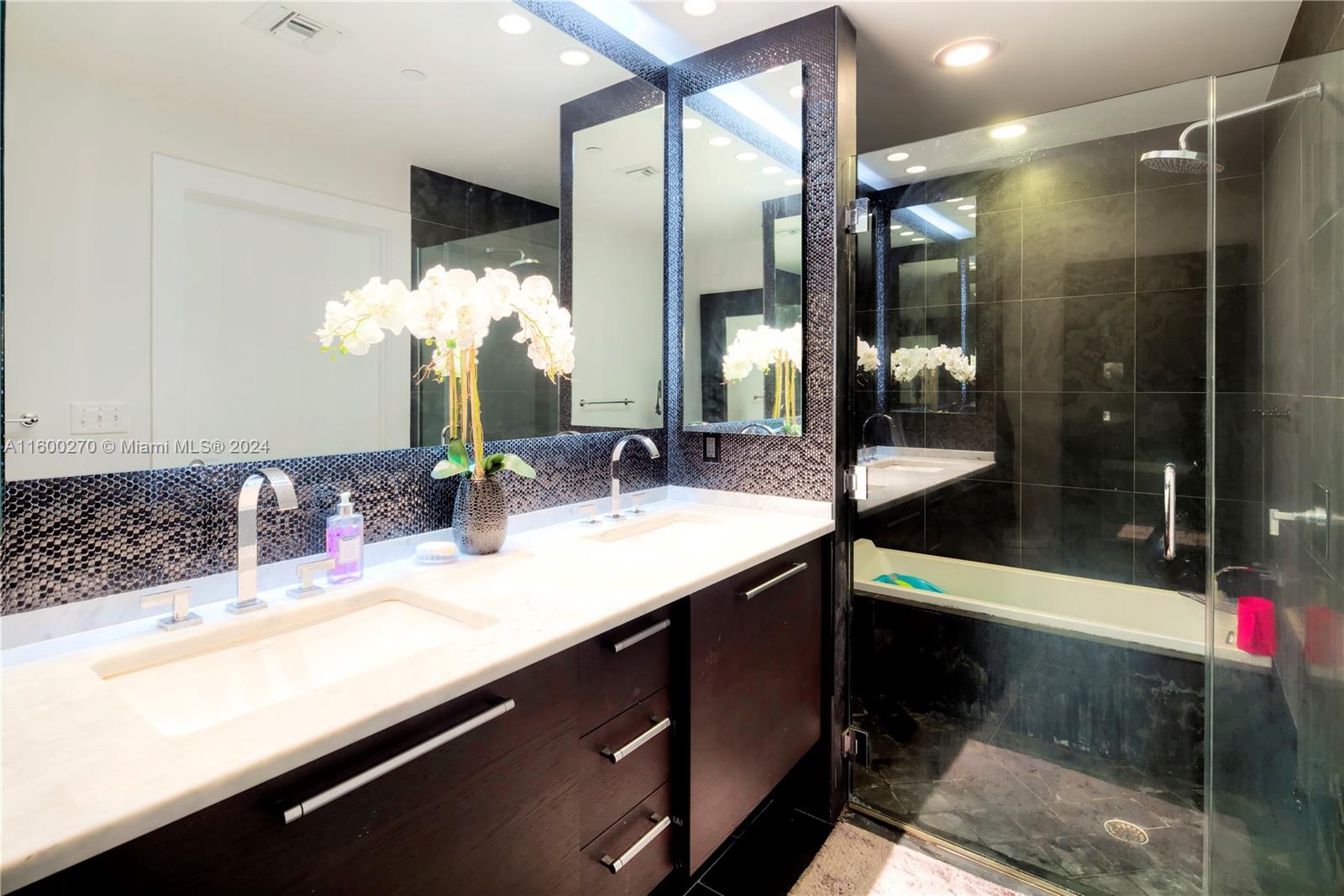 900 BISCAYNE BAY CONDO - Residential Lease
