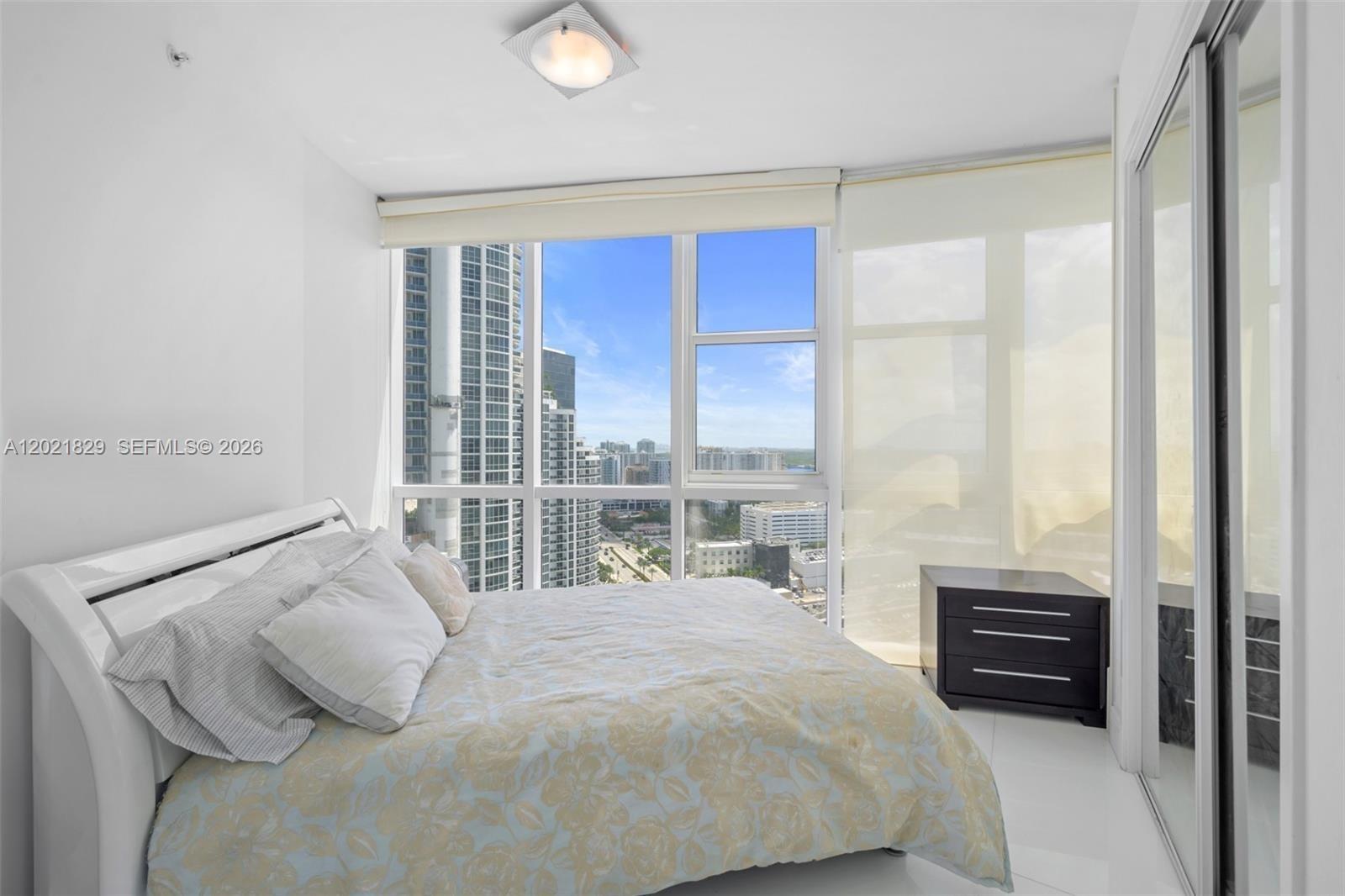 TRUMP ROYALE CONDO - Residential