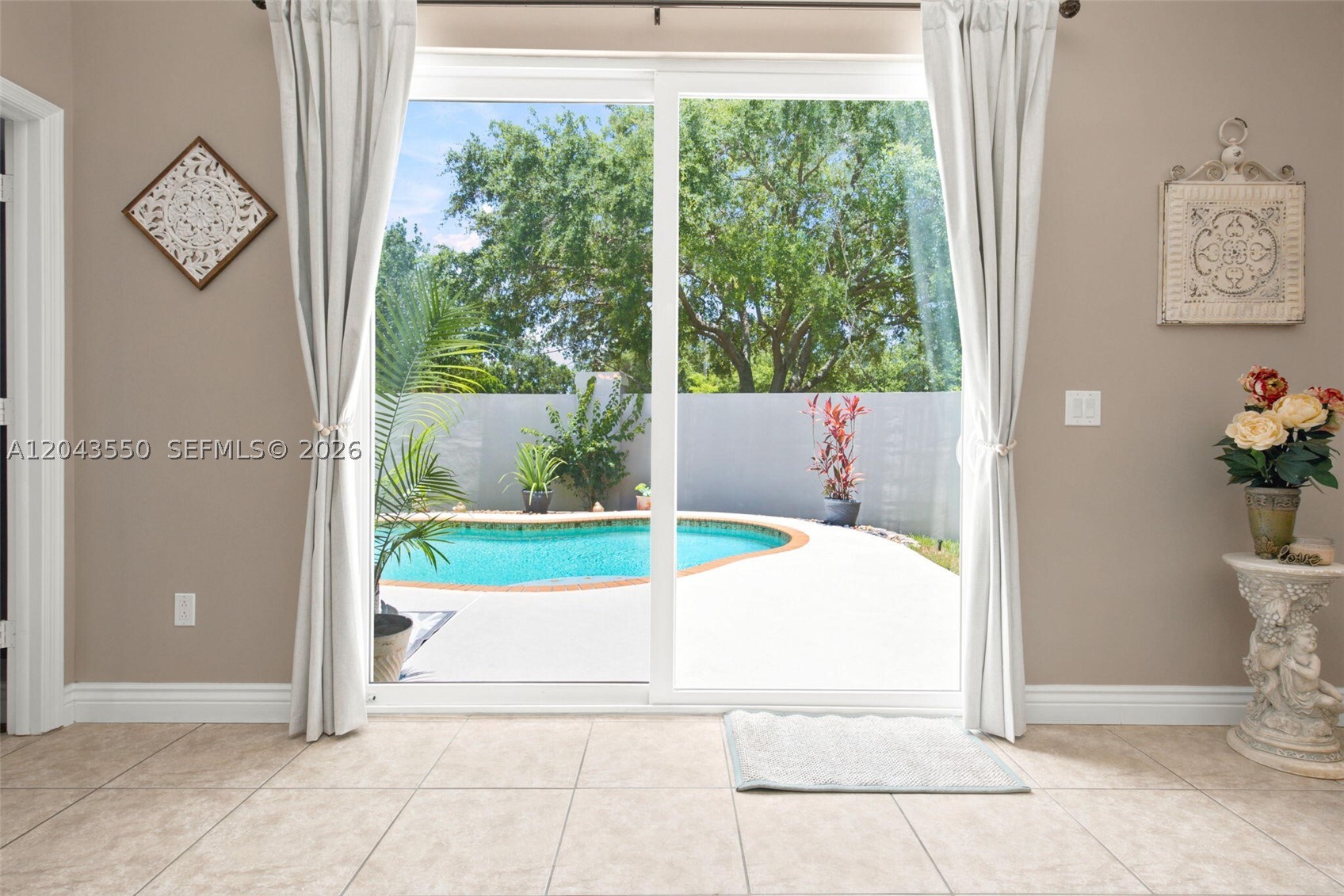 STIRLING PALM ESTATES 147- - Residential