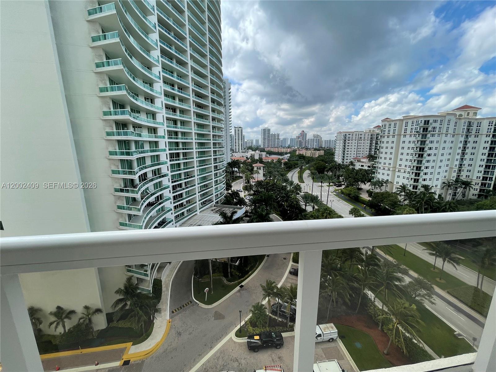 THE LANDMARK CONDO - Residential