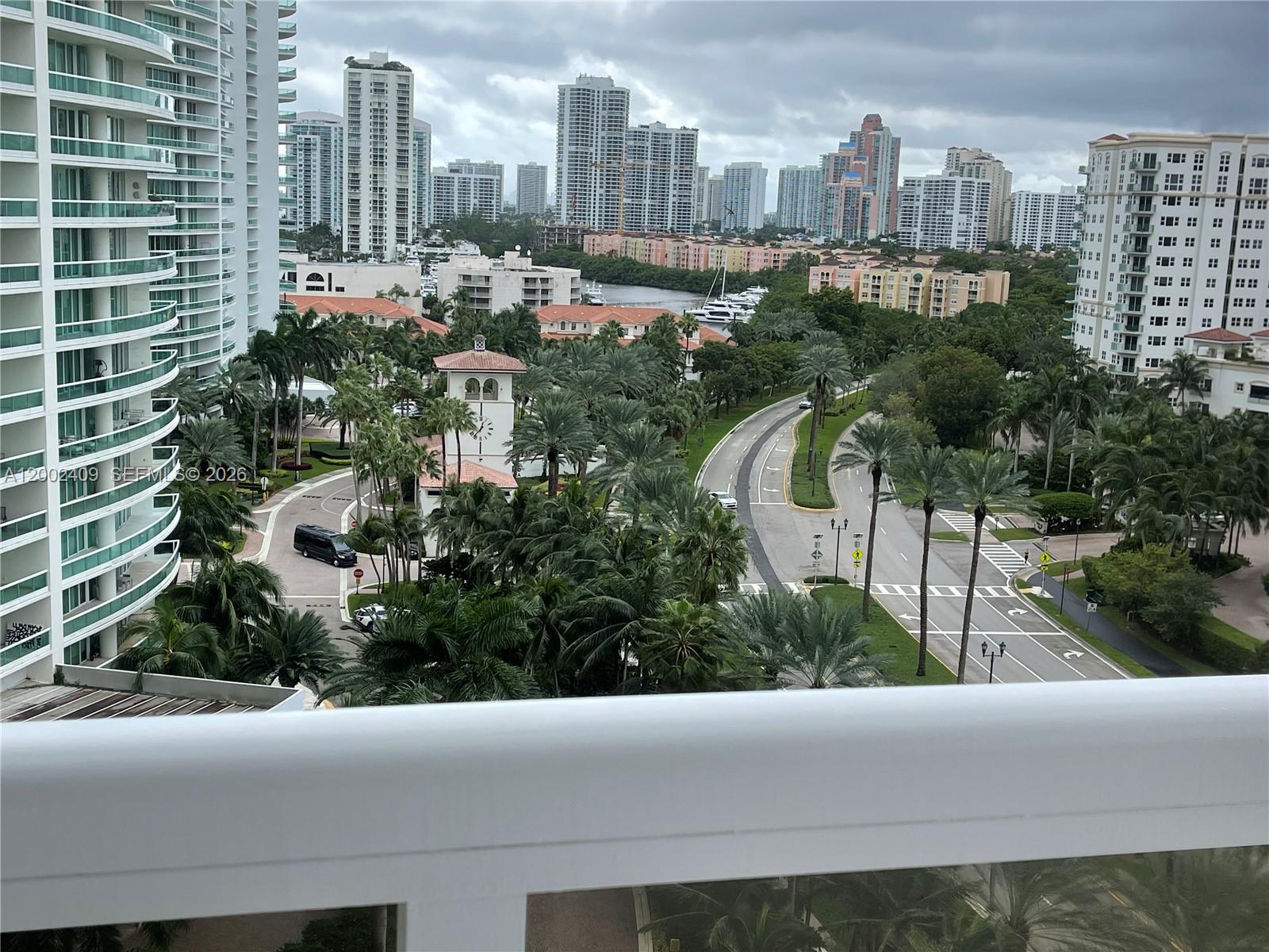 THE LANDMARK CONDO - Residential