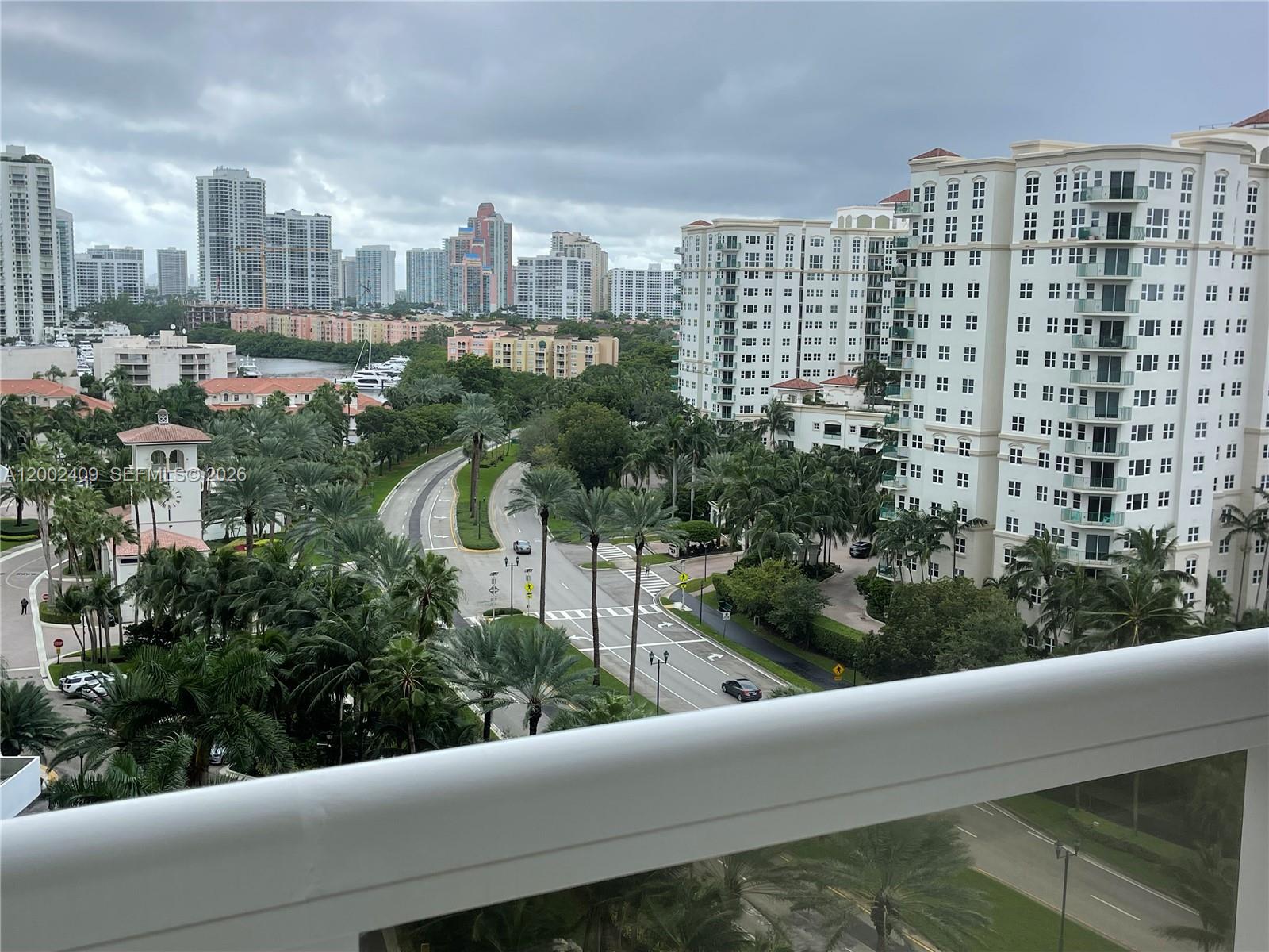 THE LANDMARK CONDO - Residential