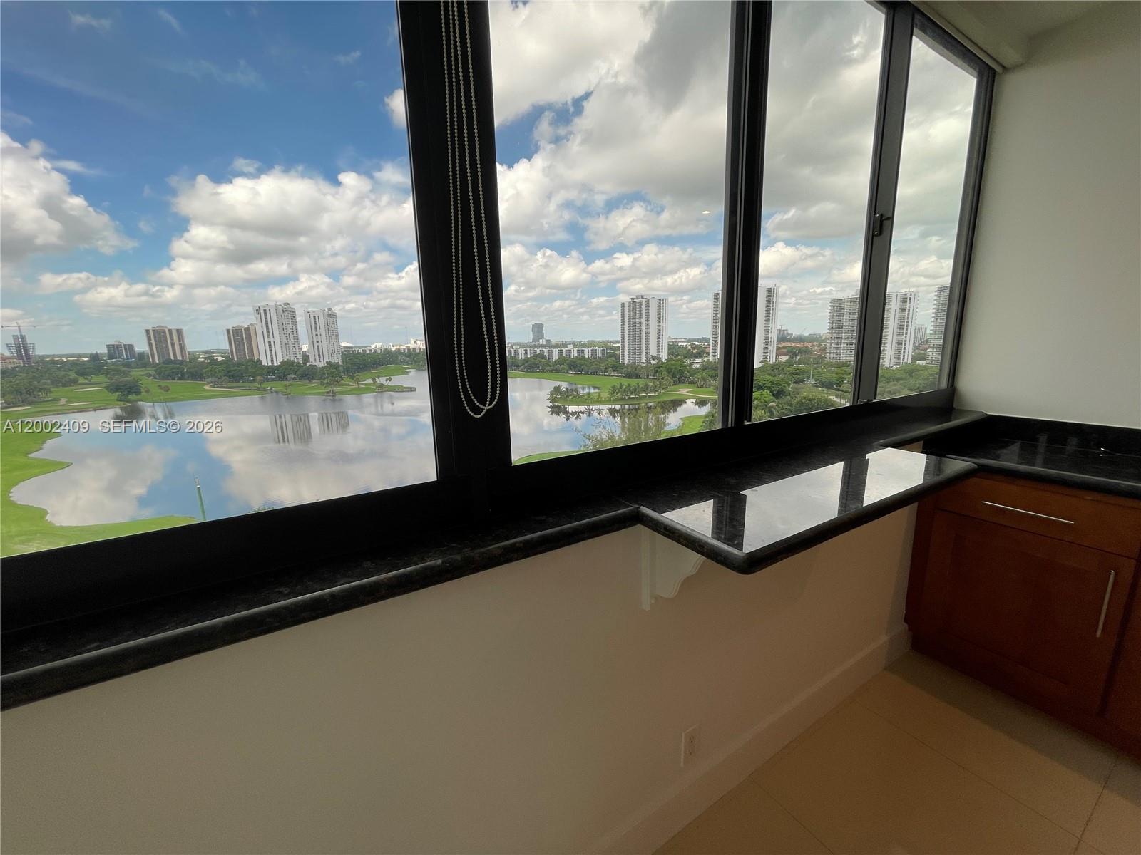 THE LANDMARK CONDO - Residential