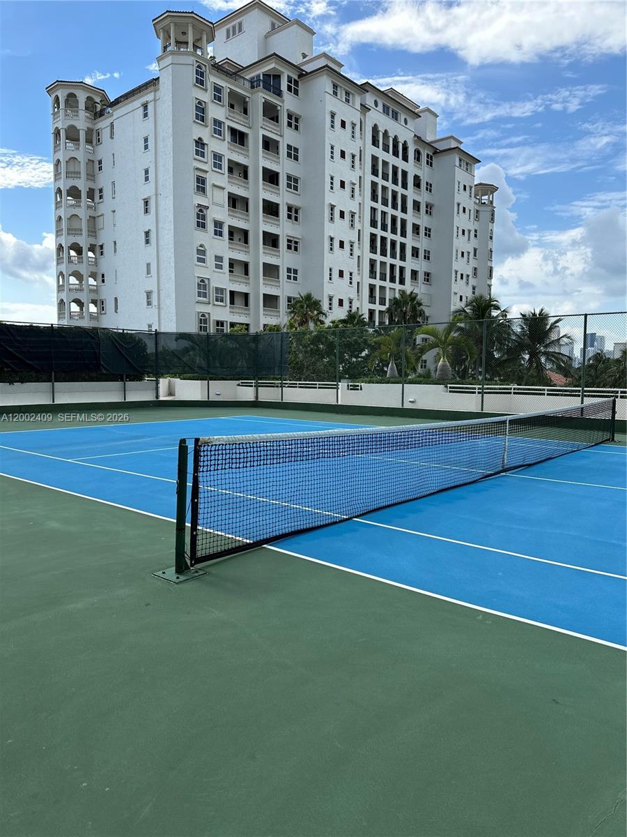 THE LANDMARK CONDO - Residential