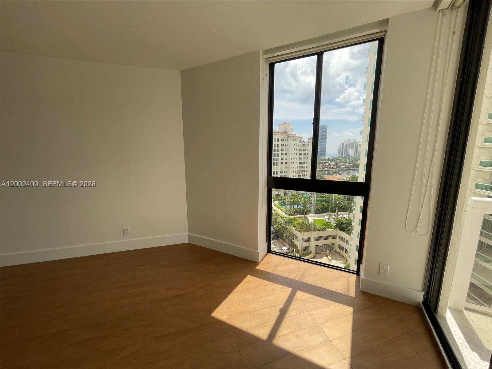 THE LANDMARK CONDO - Residential