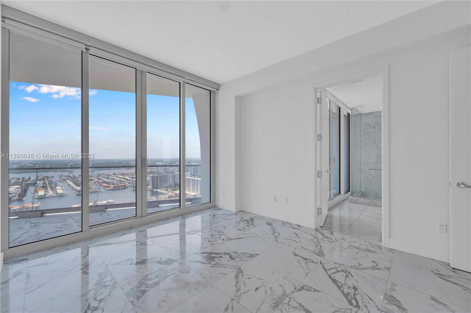 JADE SIGNATURE CONDO - Residential