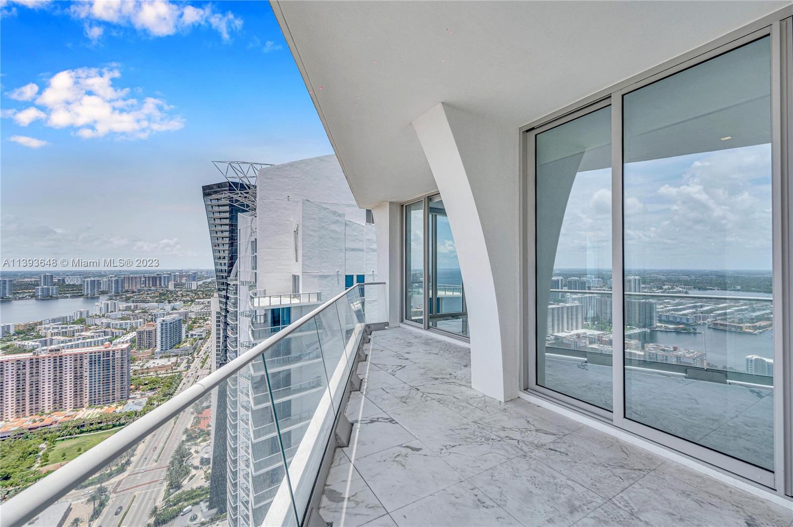 JADE SIGNATURE CONDO - Residential