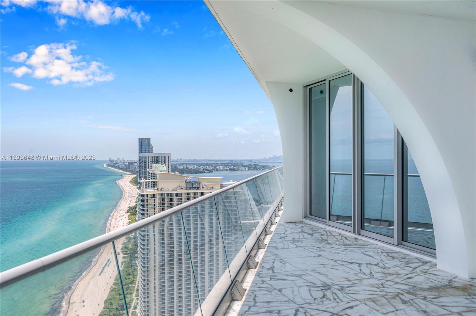 JADE SIGNATURE CONDO - Residential