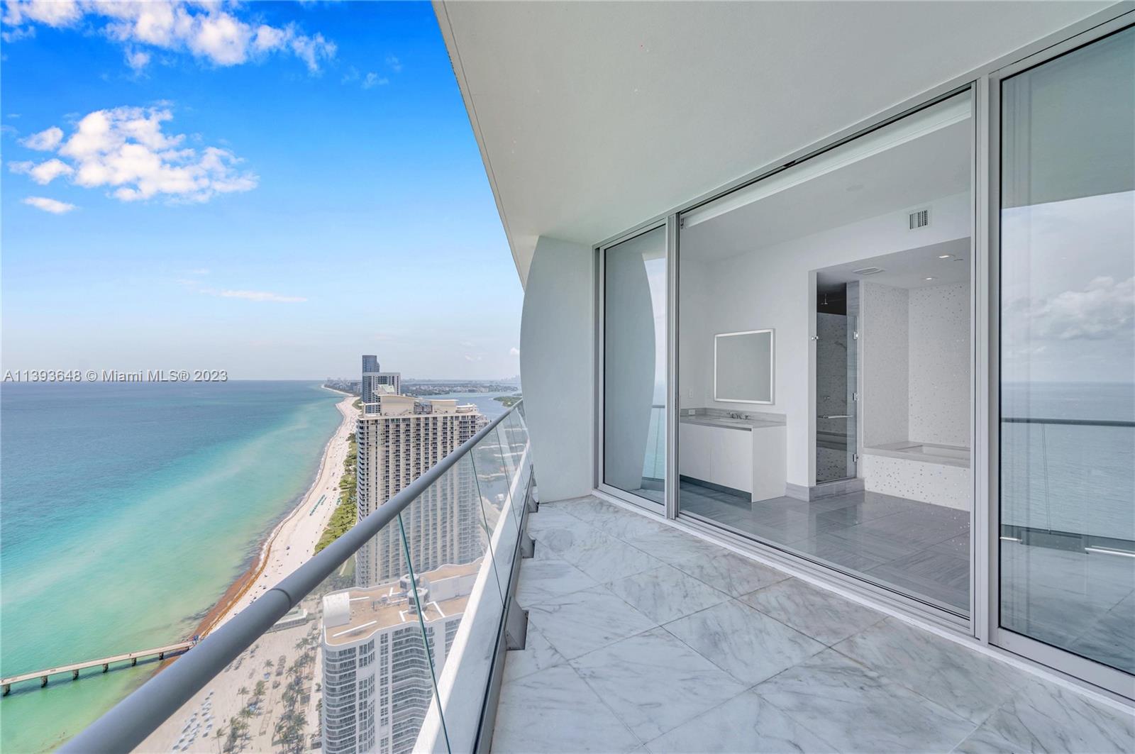 JADE SIGNATURE CONDO - Residential