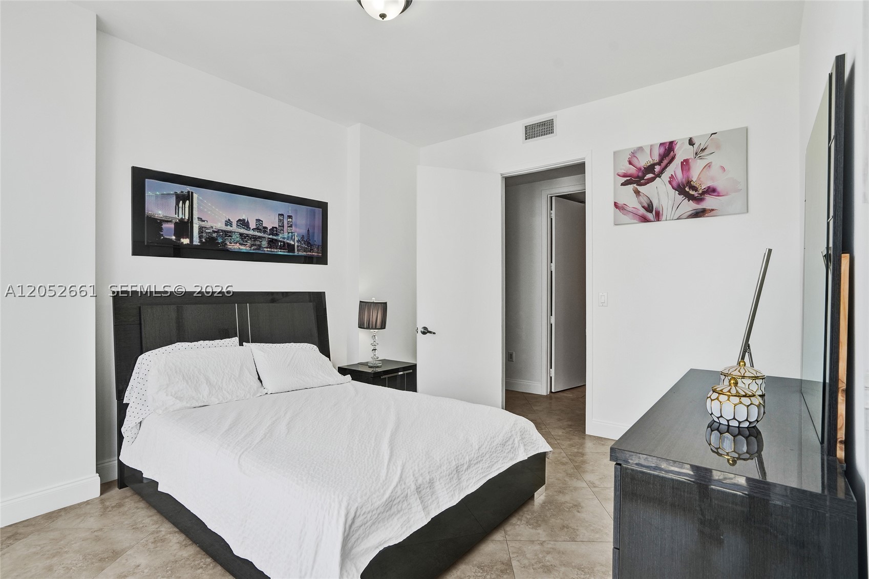 TRUMP ROYALE CONDO - Residential Lease