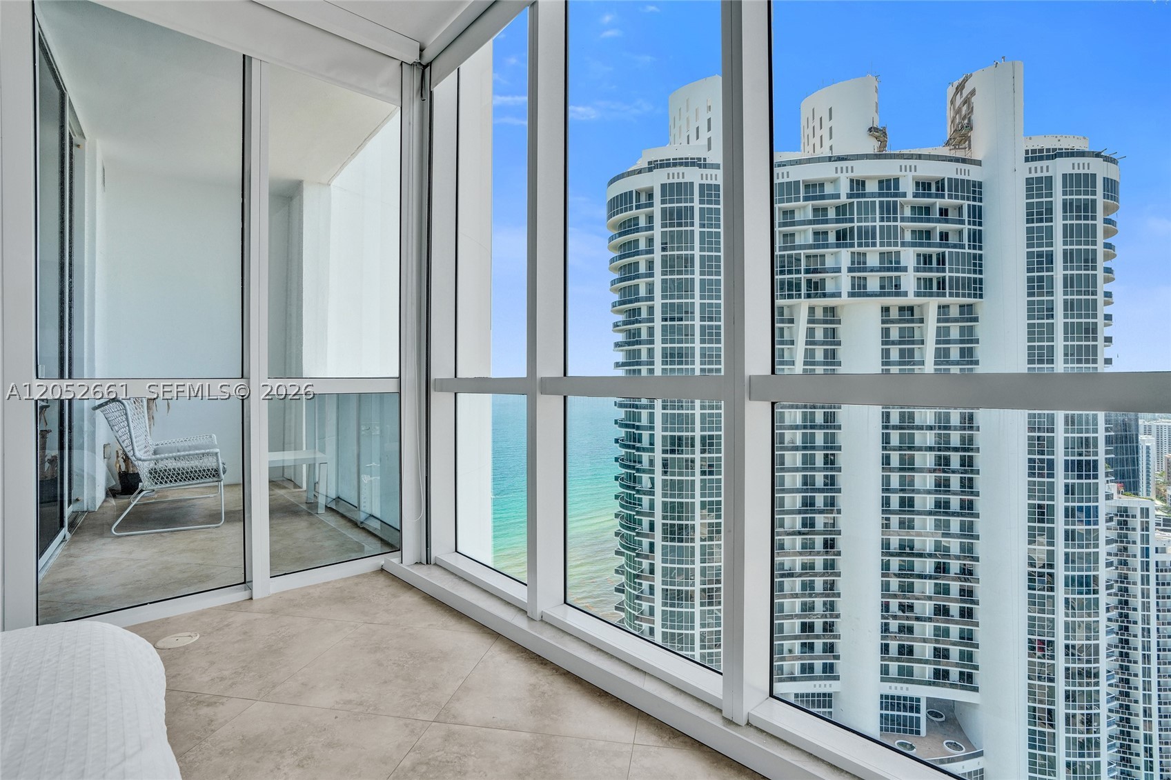 TRUMP ROYALE CONDO - Residential Lease
