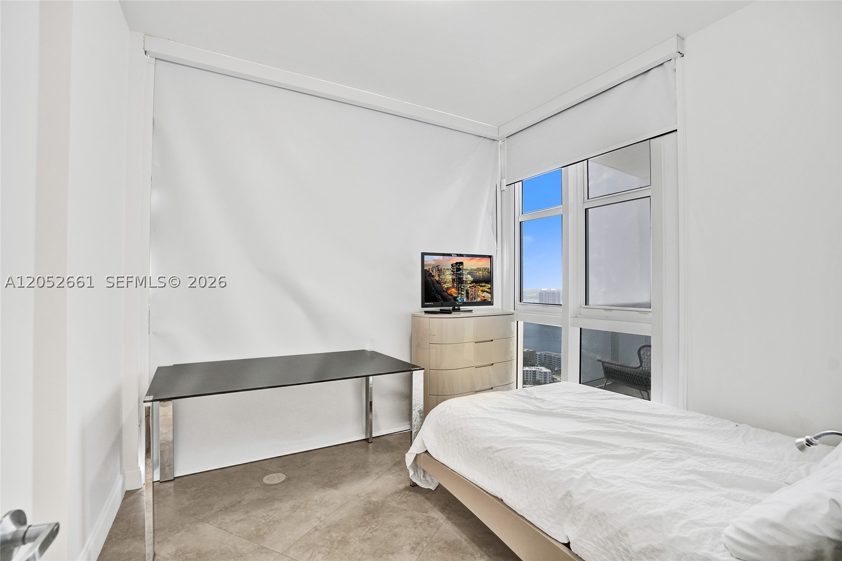 TRUMP ROYALE CONDO - Residential Lease