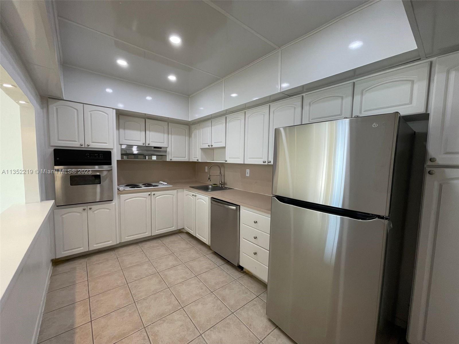 OCEANVIEW BUILDING A COND - Residential