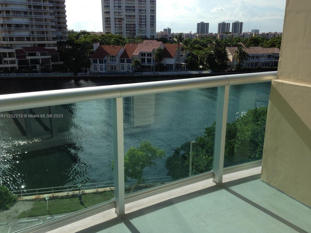 OCEANVIEW BUILDING A COND - Residential