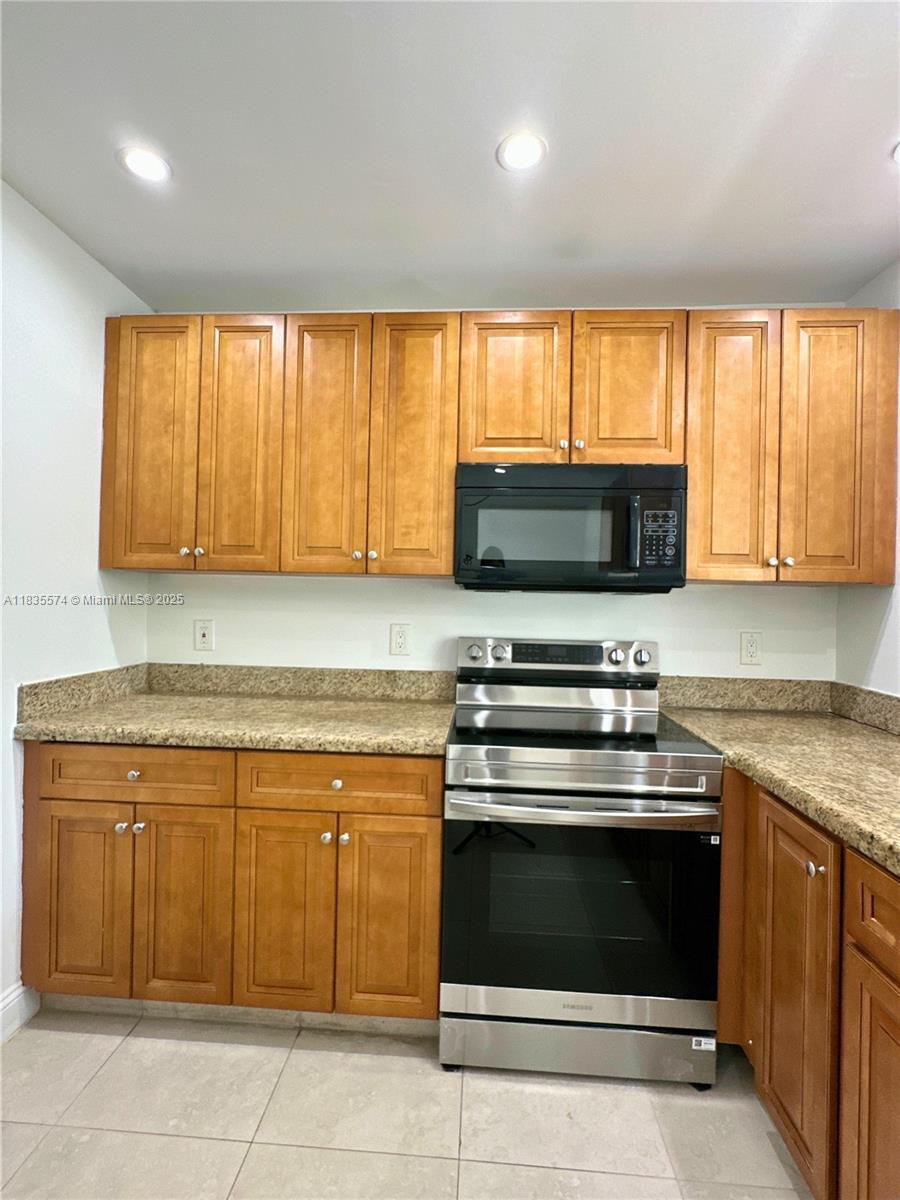 OAKLAND ESTATES 7TH SECTI - Residential