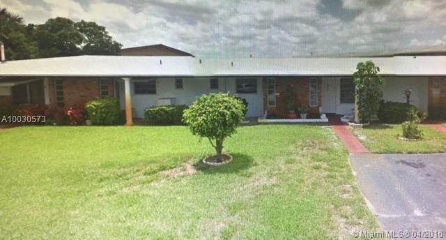 Corner Unit on First Floor.  Two master bedroom set up.  Great Location. Investors can rent right away.