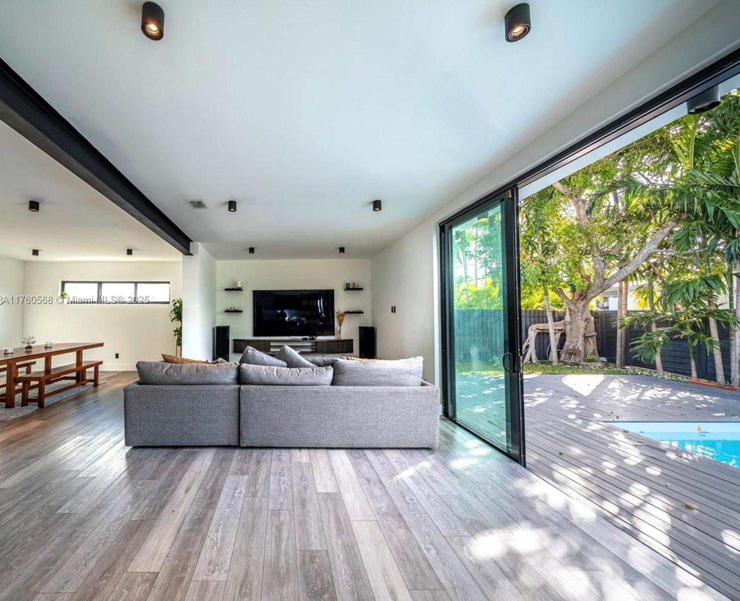 GREYKNOLL ESTATES - Residential