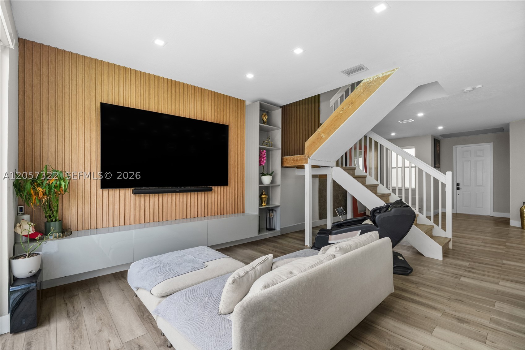 ISLANDS AT DORAL 1ST ADDN - Residential
