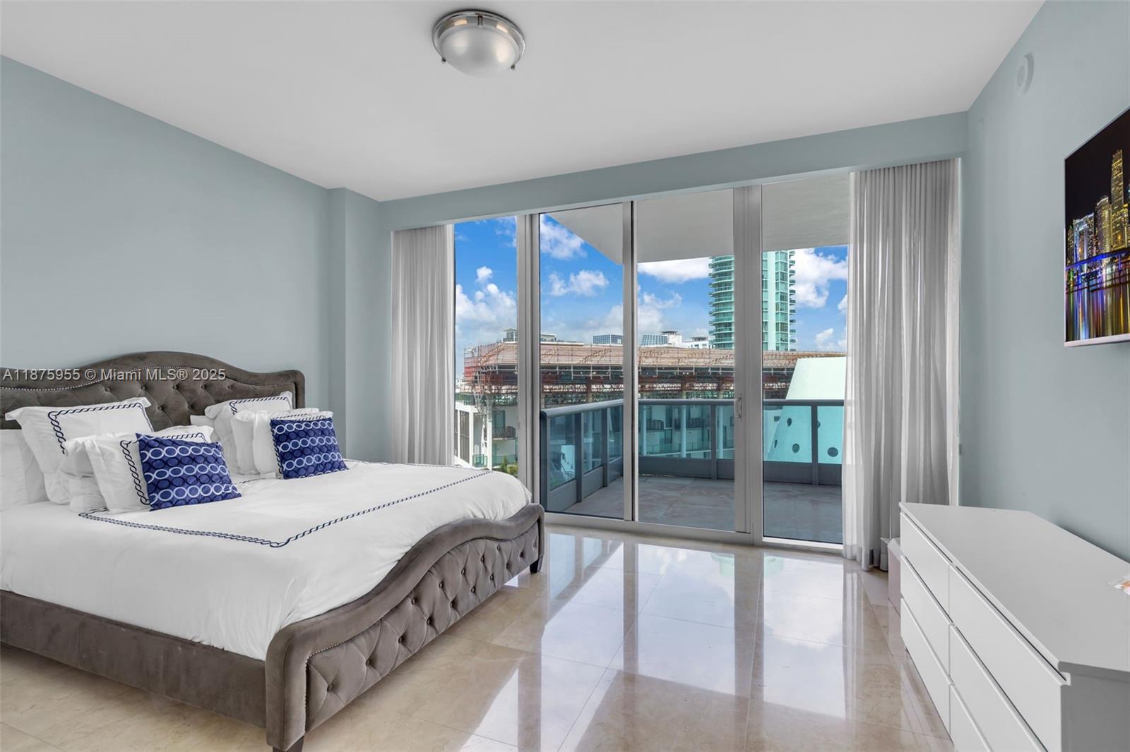THE RESIDENCES AT THE BAT - Residential