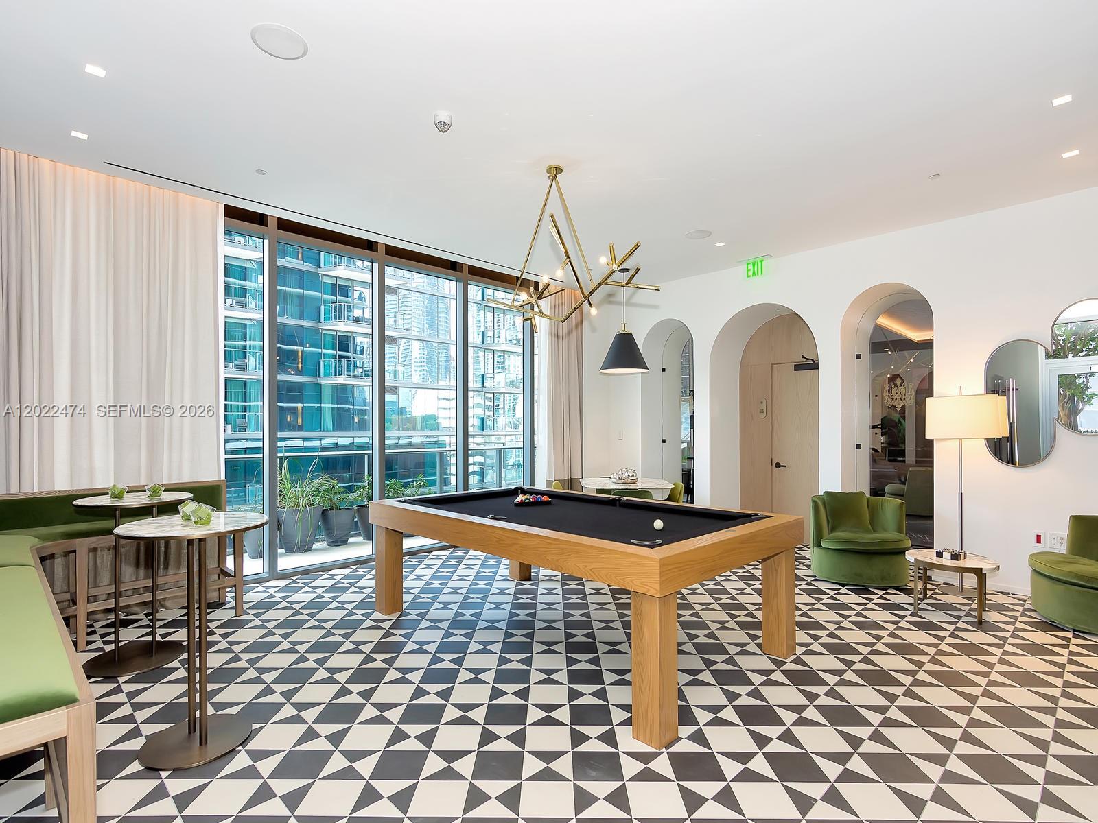 SLS LUX Residences - Residential