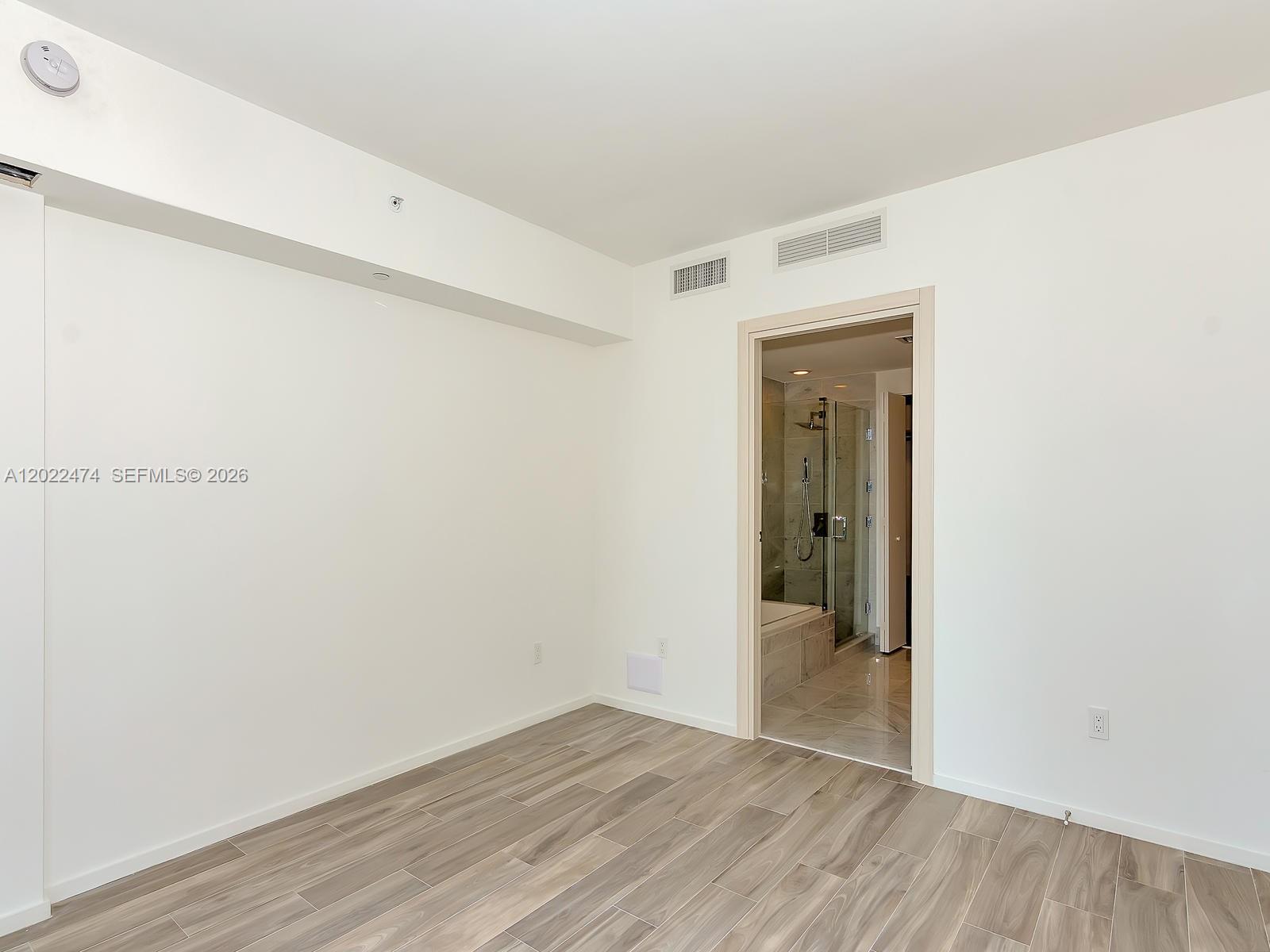 SLS LUX Residences - Residential