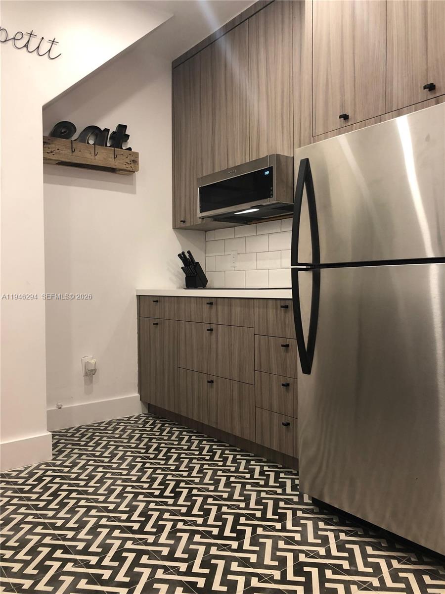 LINCOLN SUB - Residential Lease