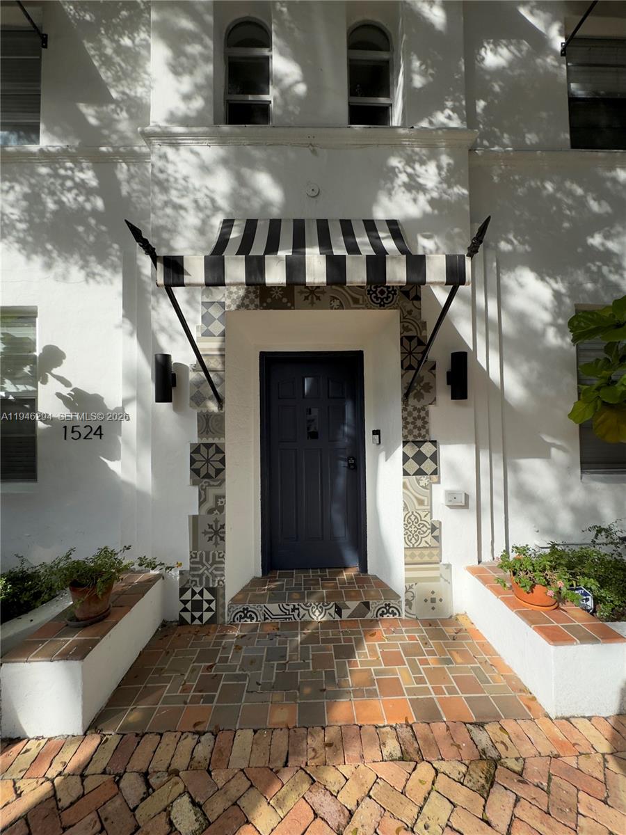 LINCOLN SUB - Residential Lease