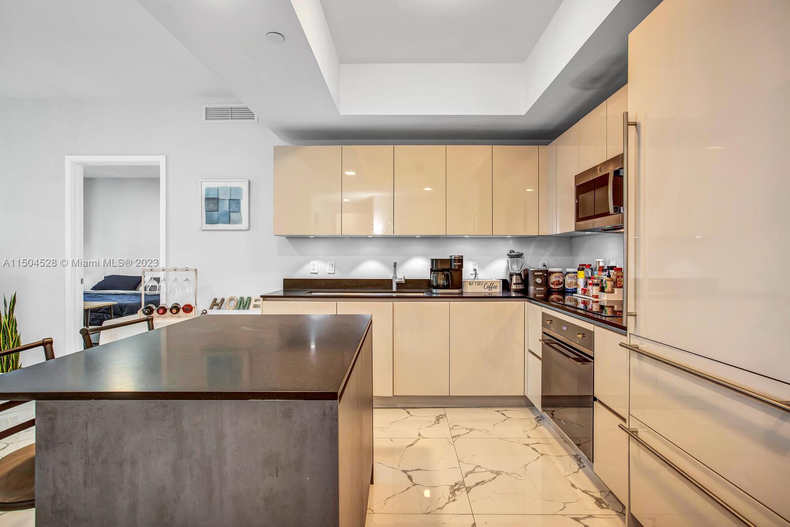 1010 BRICKELL CONDO - Residential Lease