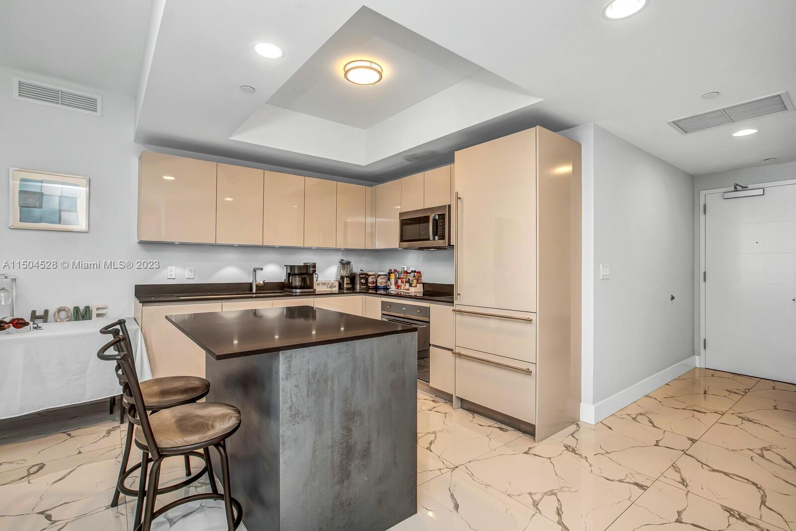 1010 BRICKELL CONDO - Residential Lease