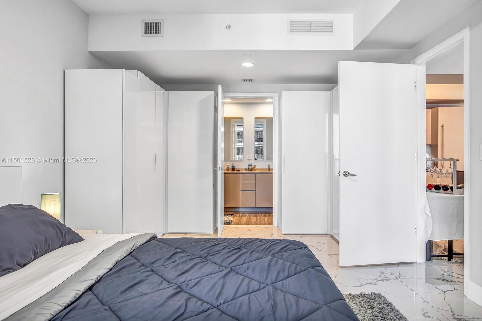 1010 BRICKELL CONDO - Residential Lease