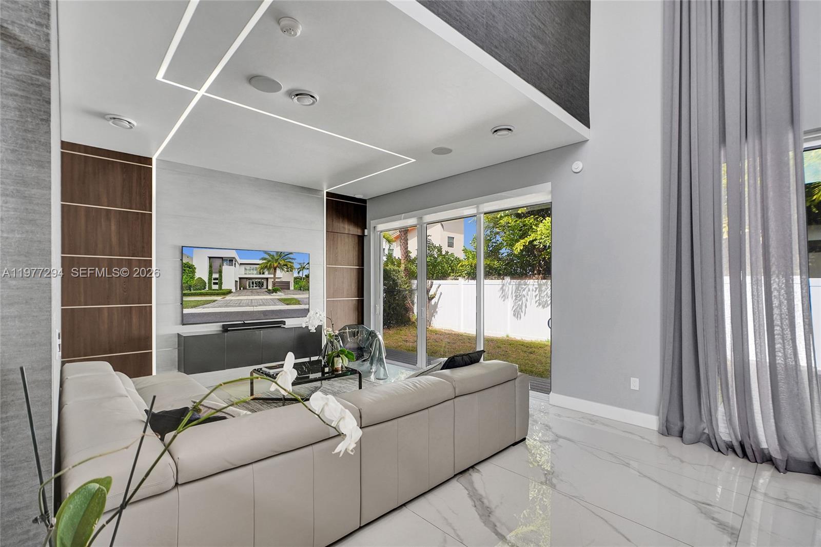 DORAL COMMONS RESIDENTIAL - Residential
