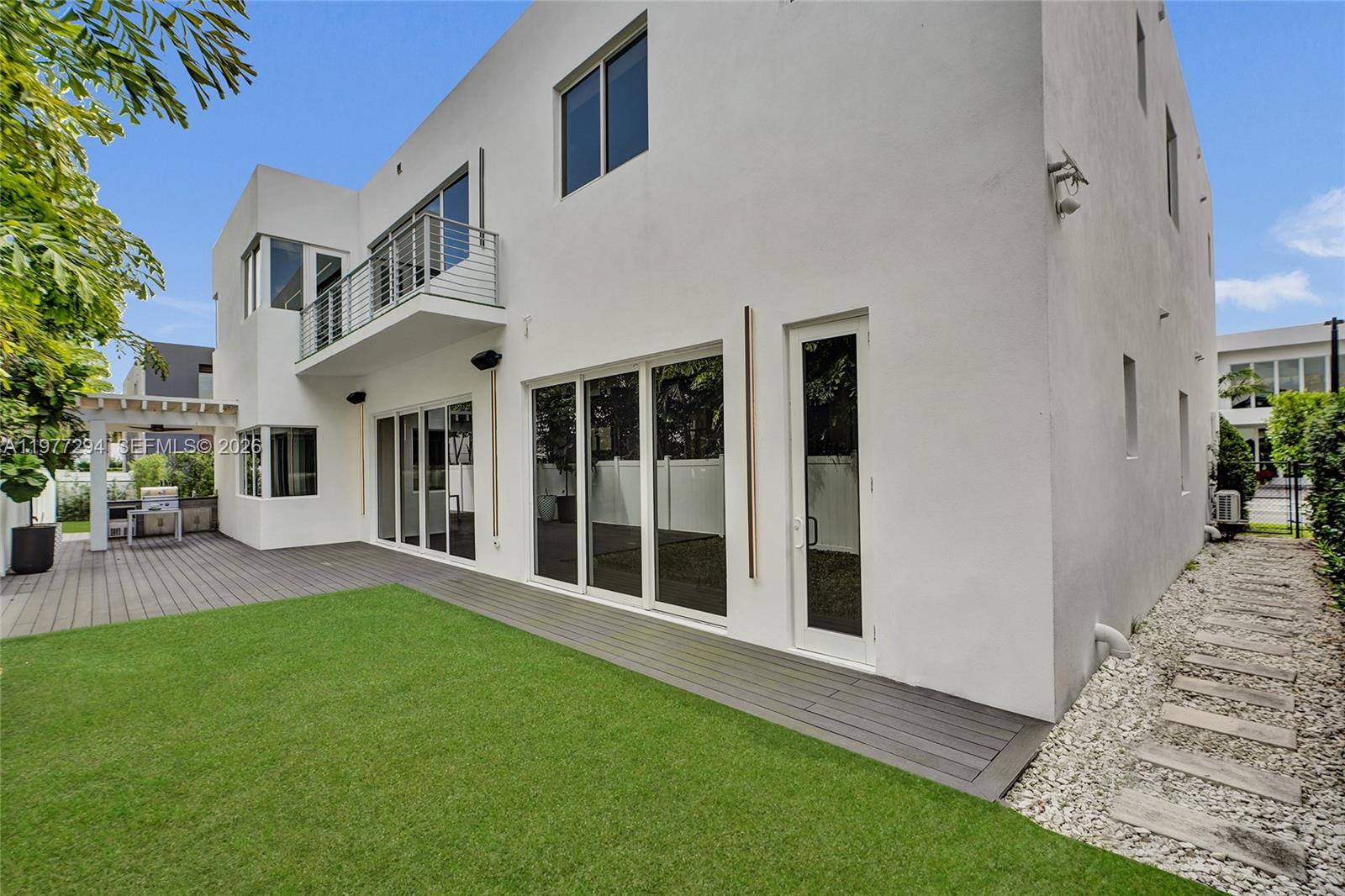 DORAL COMMONS RESIDENTIAL - Residential