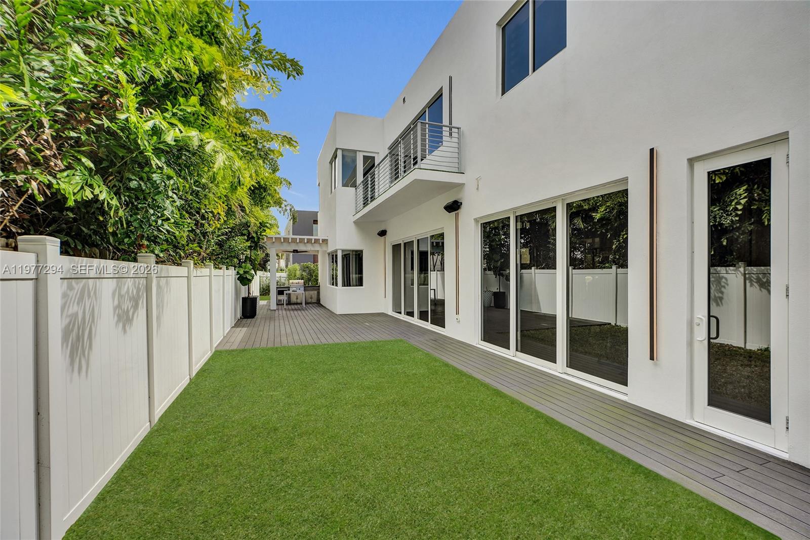 DORAL COMMONS RESIDENTIAL - Residential