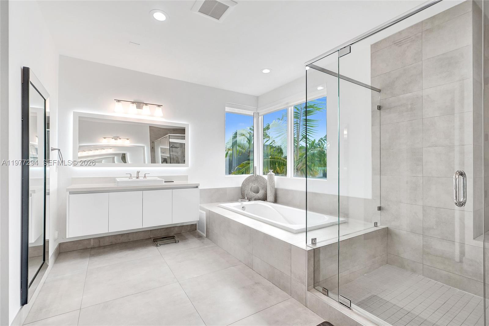 DORAL COMMONS RESIDENTIAL - Residential