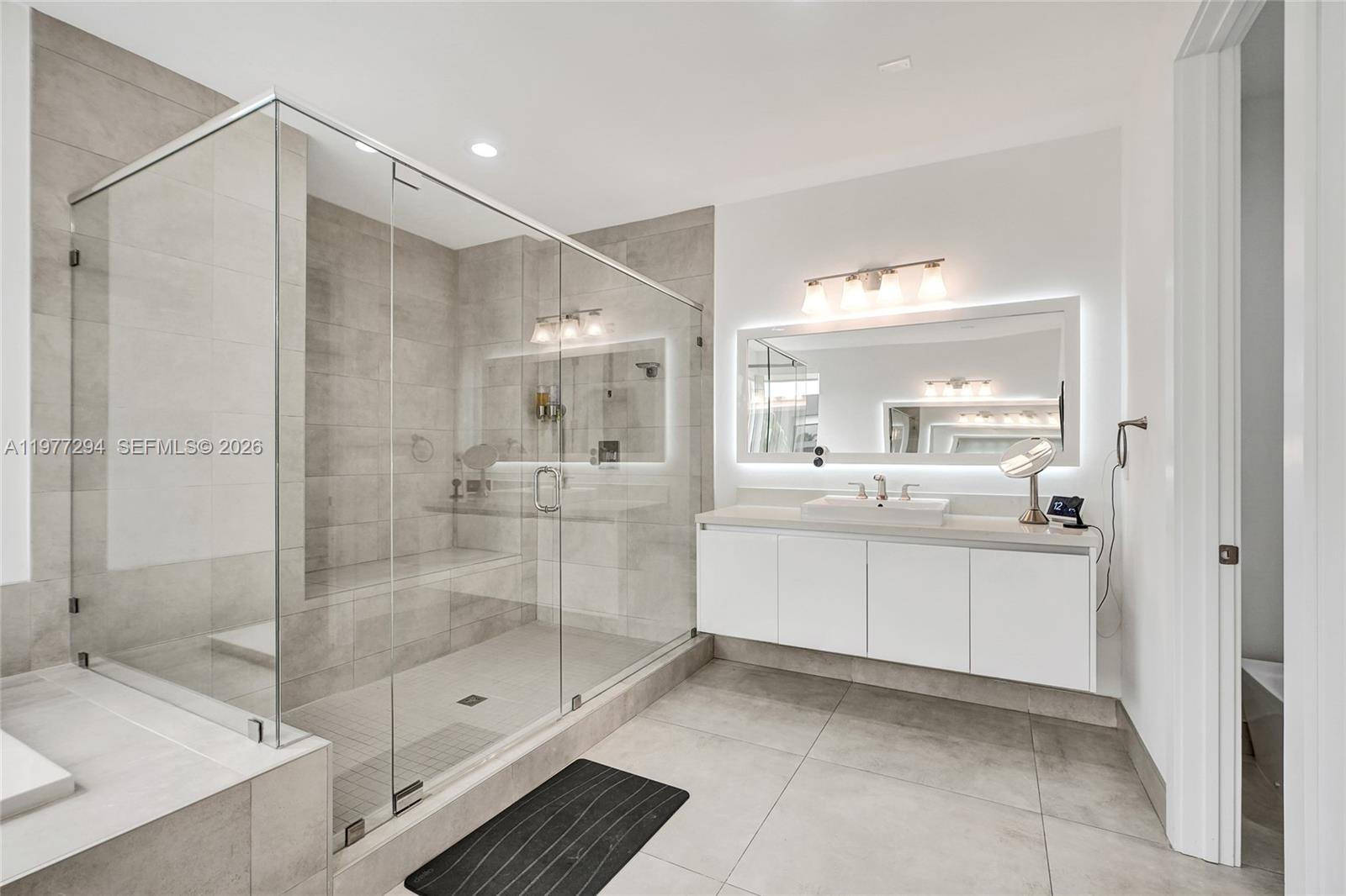 DORAL COMMONS RESIDENTIAL - Residential