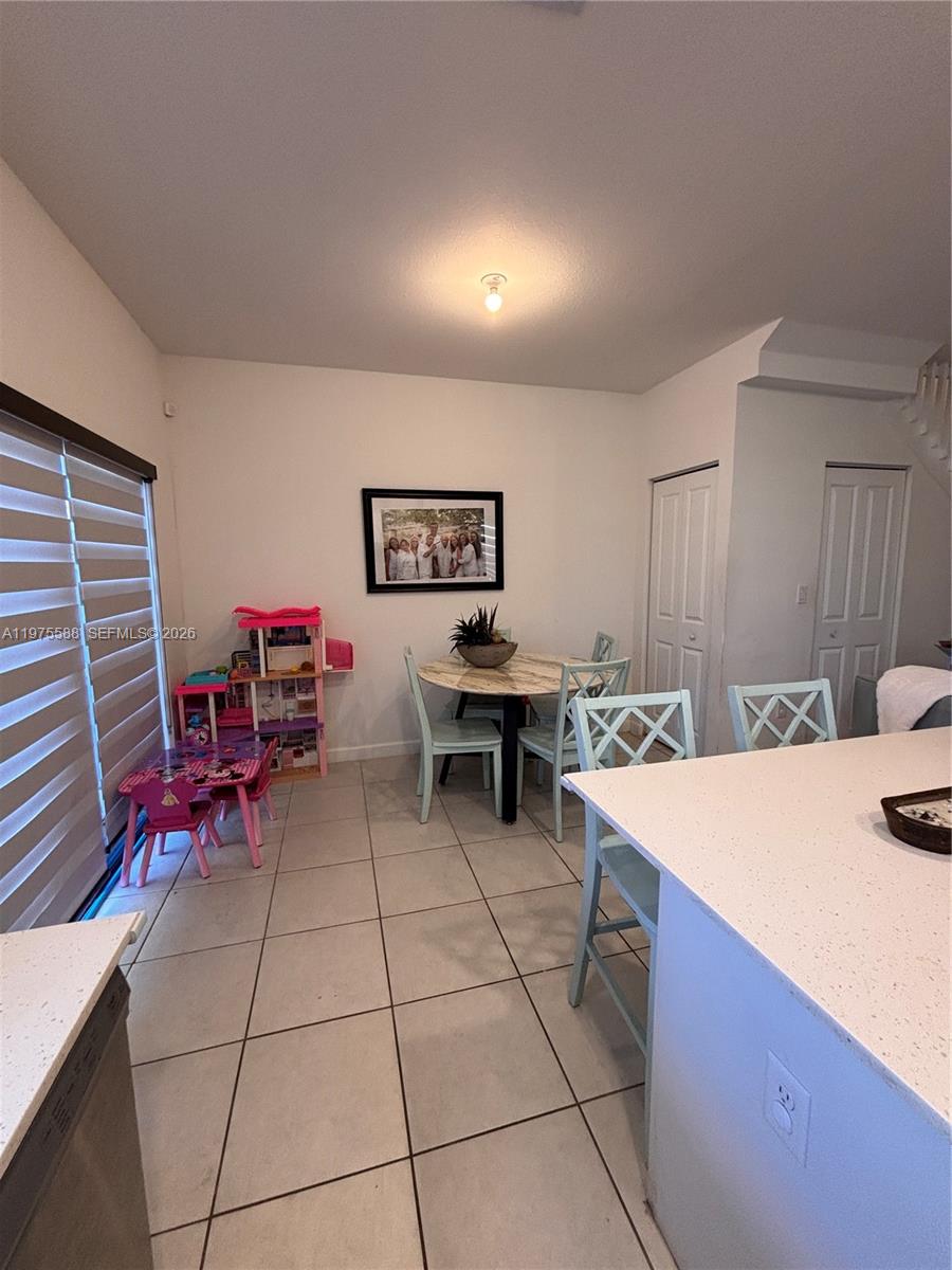 SILVER PALM RESIDENTIAL H - Residential