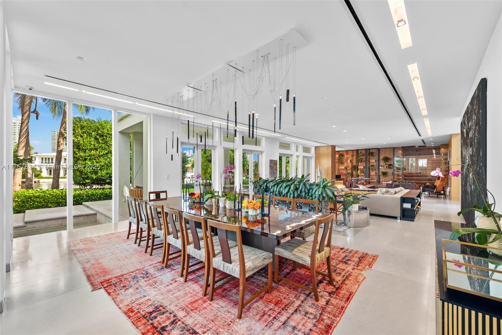 GOLDEN BEACH SEC D - Residential