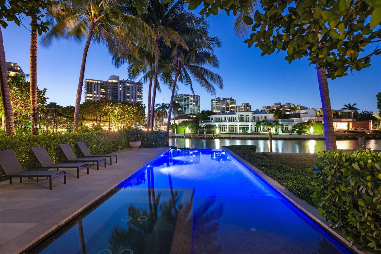 GOLDEN BEACH SEC D - Residential