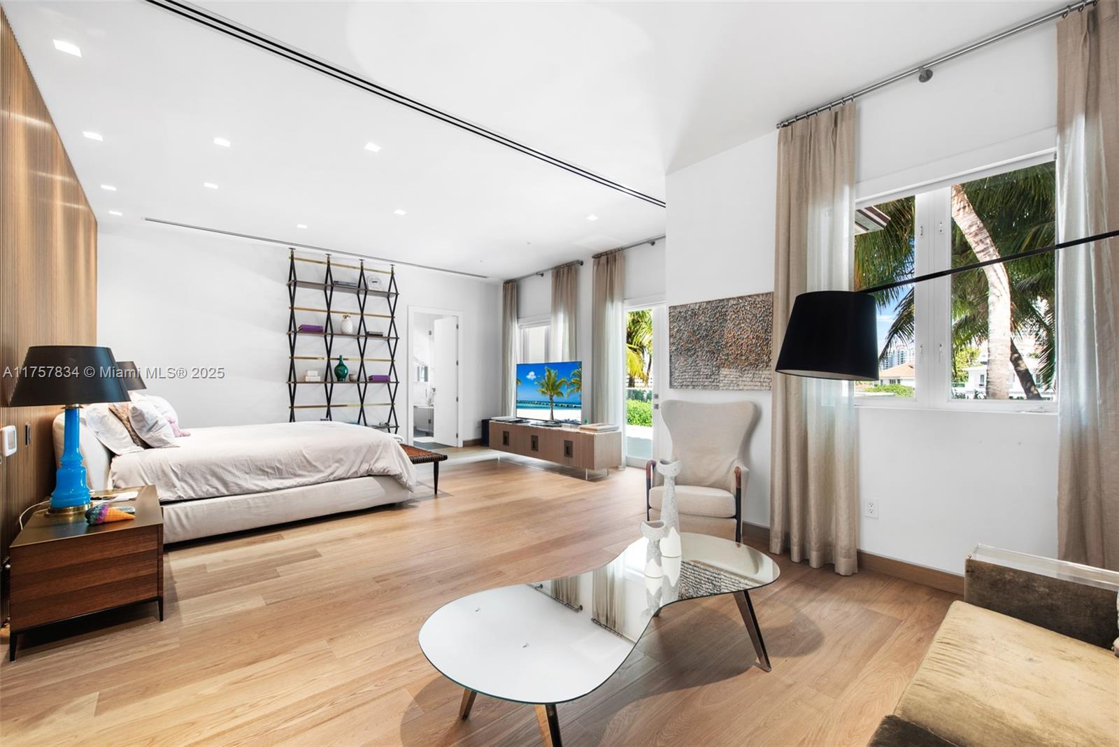 GOLDEN BEACH SEC D - Residential