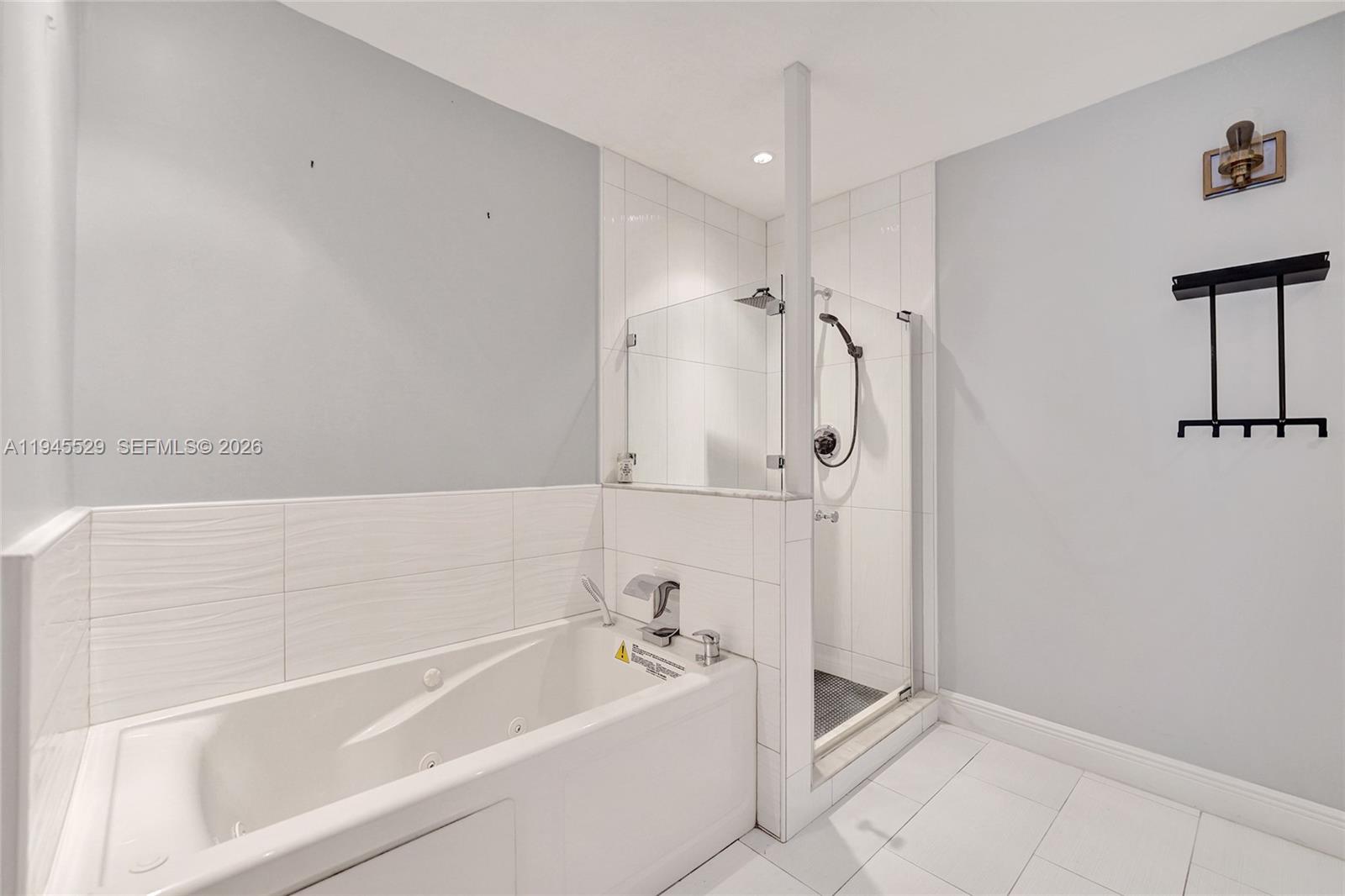 HOLLYWOOD GARDENS CONDOMI - Residential