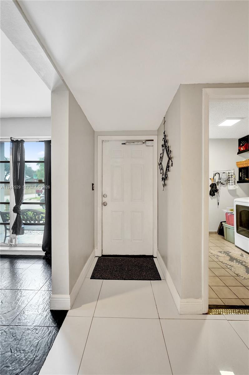 HOLLYWOOD GARDENS CONDOMI - Residential