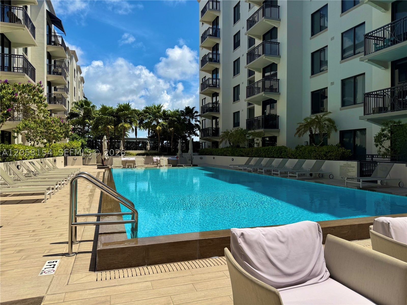 MERRICK MANOR CONDO - Residential