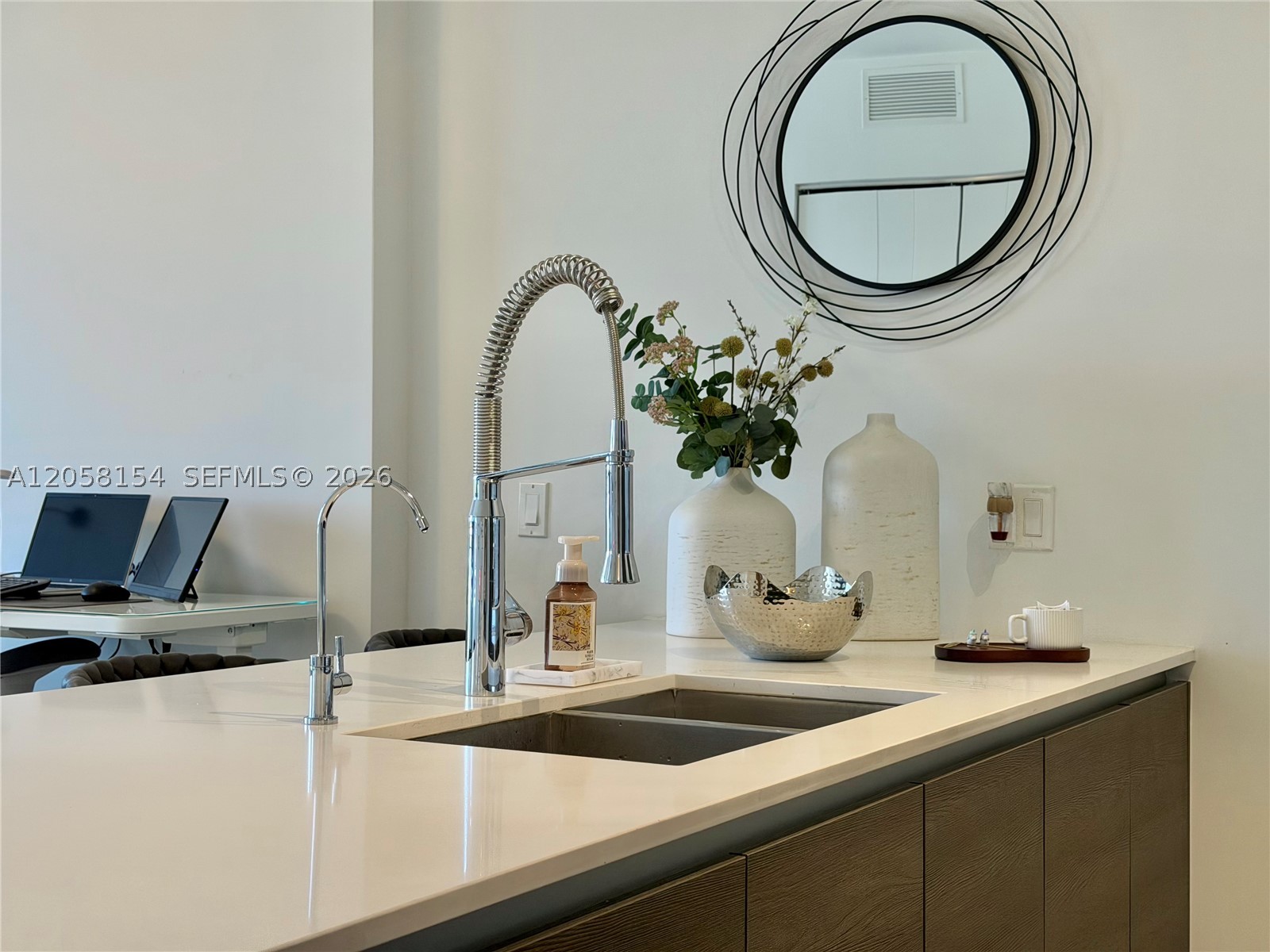 MERRICK MANOR CONDO - Residential