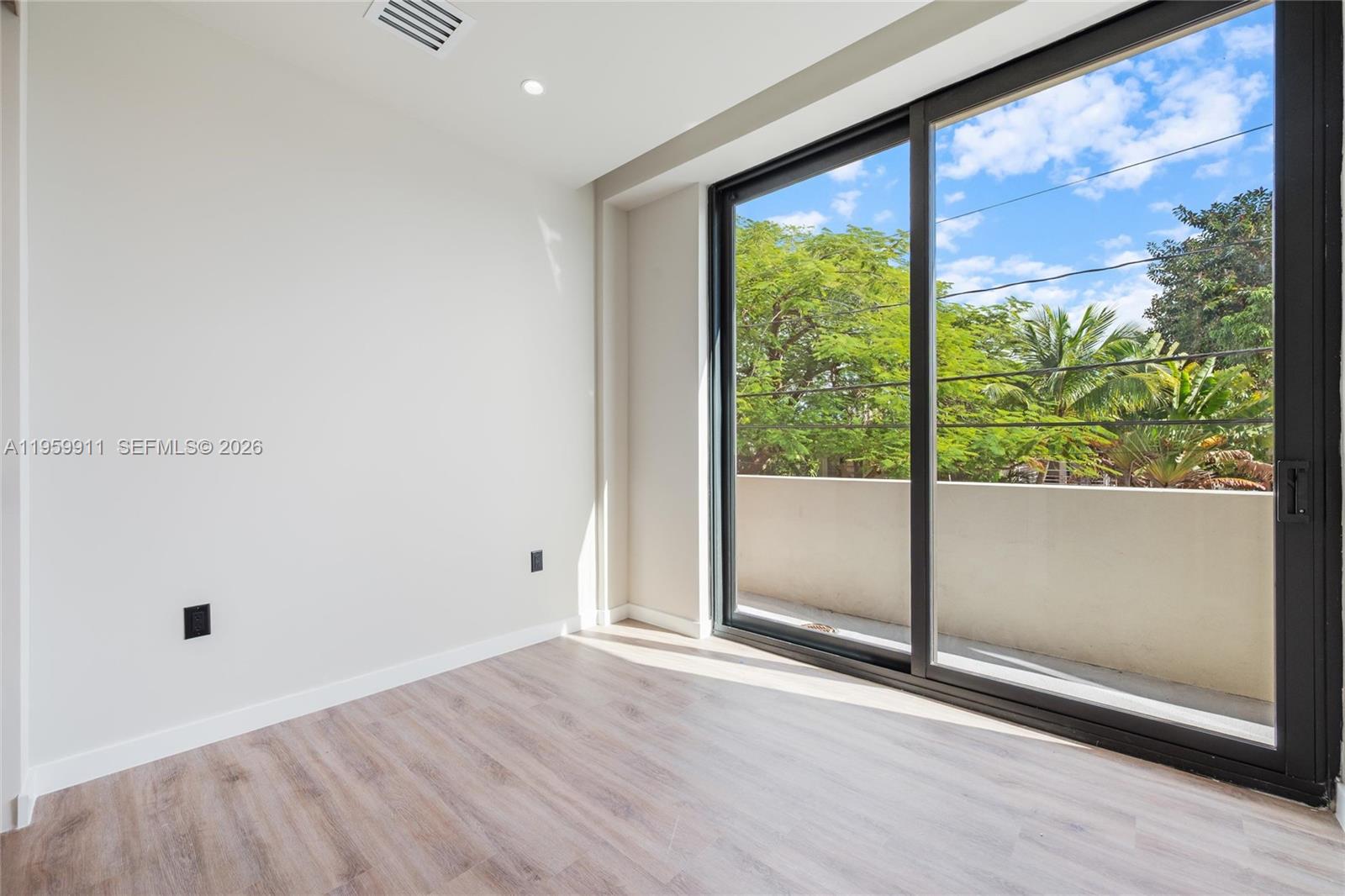 AMND MIAMI SUBURBAN ACRES - Residential