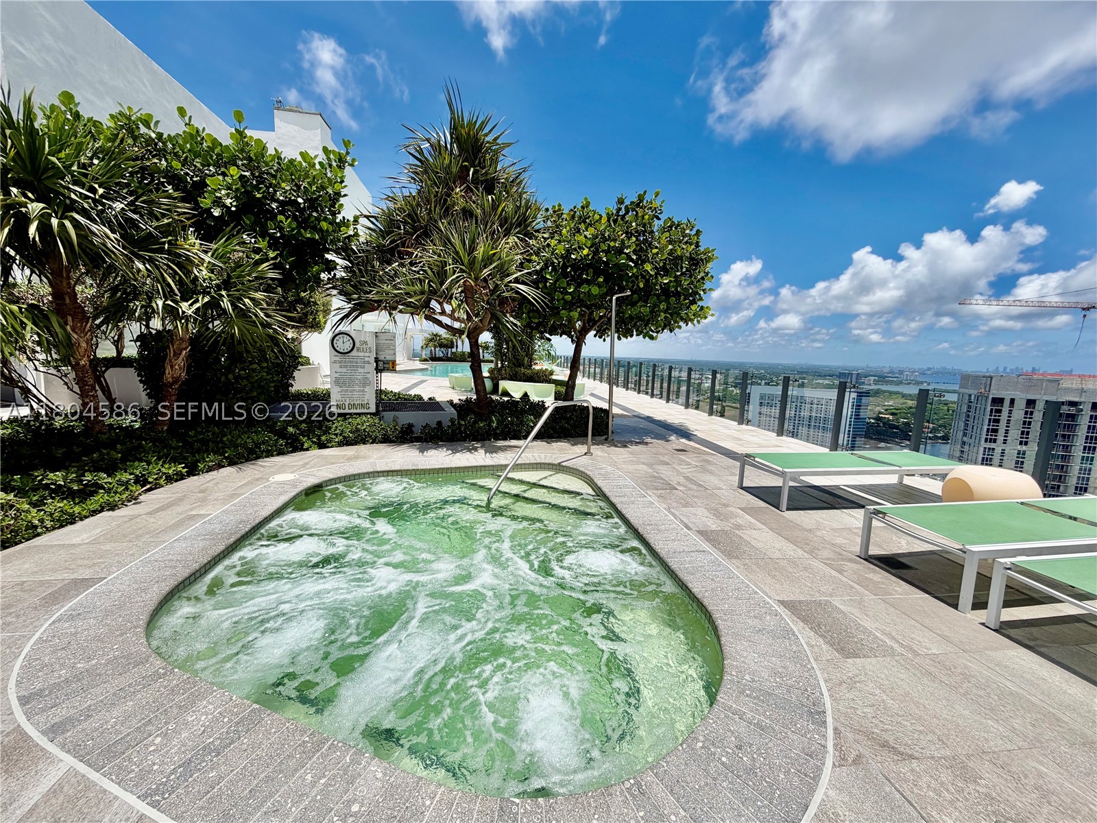 PARAISO BAYVIEWS CONDO - Residential