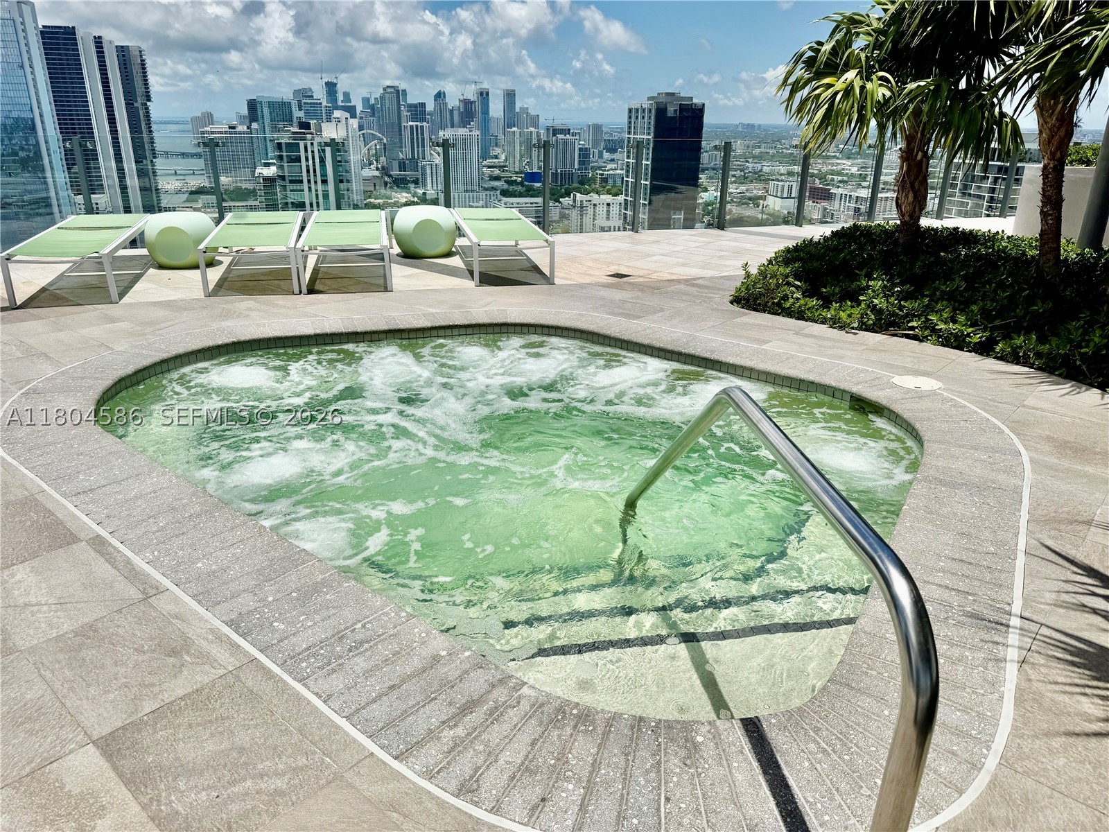 PARAISO BAYVIEWS CONDO - Residential