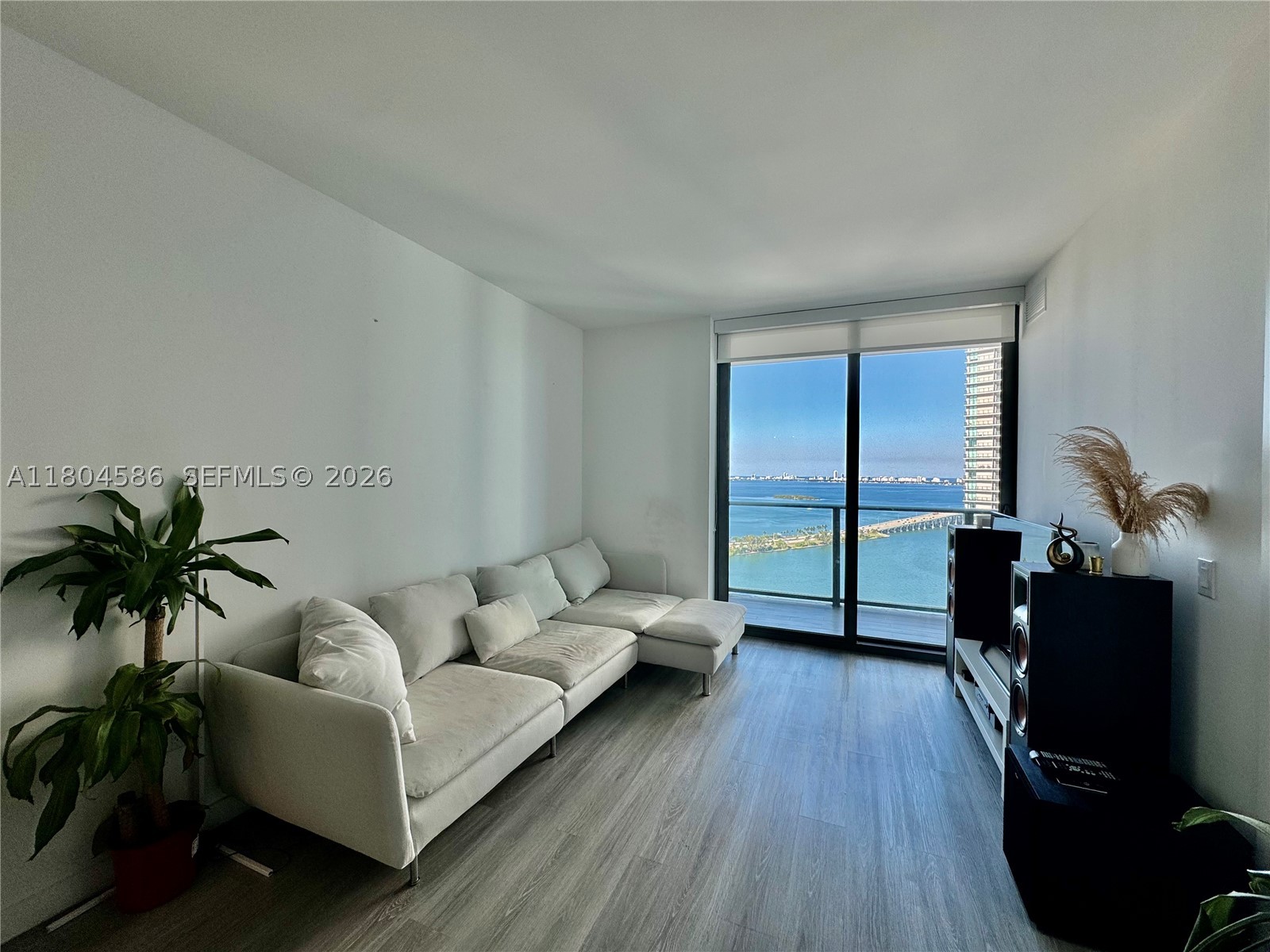 PARAISO BAYVIEWS CONDO - Residential