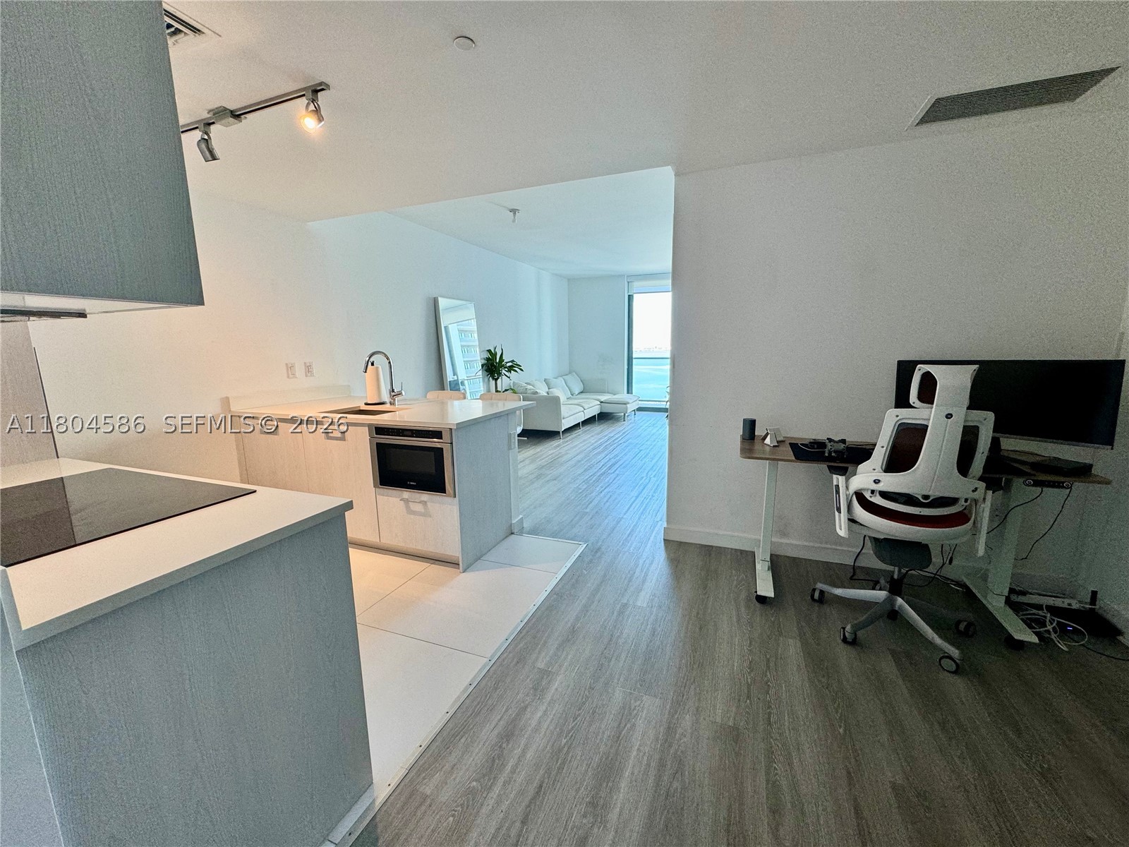 PARAISO BAYVIEWS CONDO - Residential